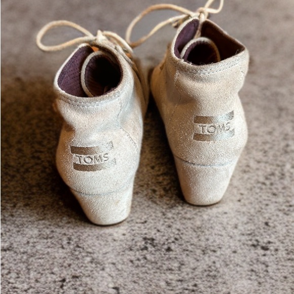 TOMS wedge close-toed shoes - Picture 3 of 4